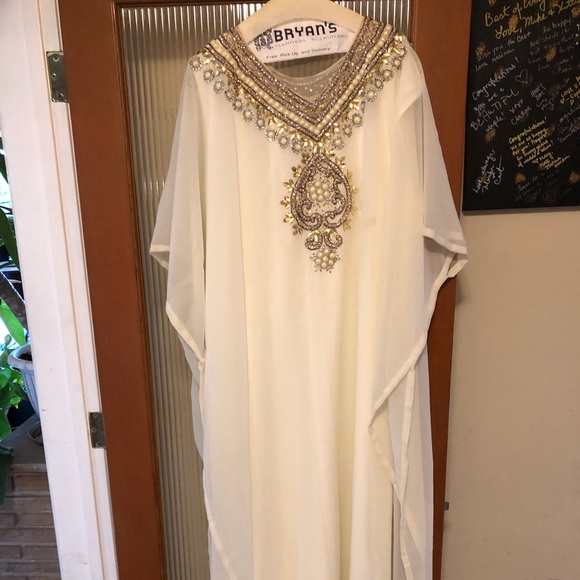 plus size white kaftan